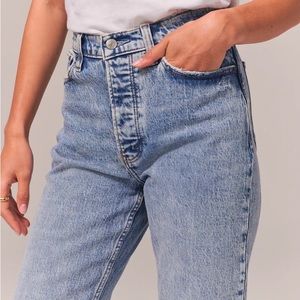 Abercrombie The Dad Jean in Light Wash